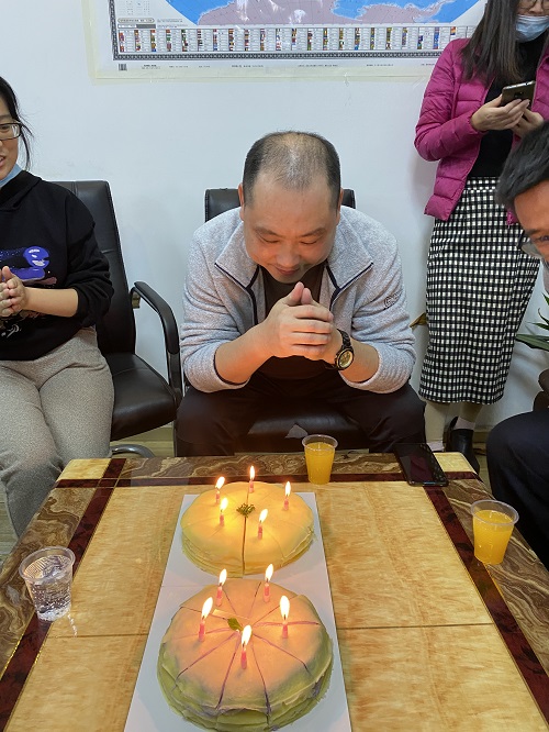 12博官网李总生日会运动